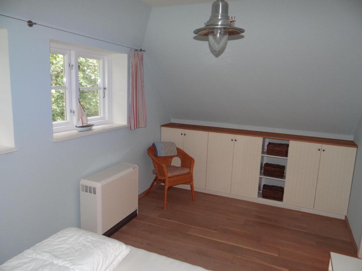 Ferienwohnung-Dg-Im-Reetdachhaus-Im-Ort-Welt Luaran gambar