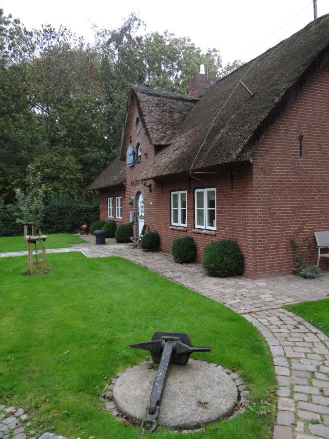 Ferienwohnung-Dg-Im-Reetdachhaus-Im-Ort-Welt Luaran gambar